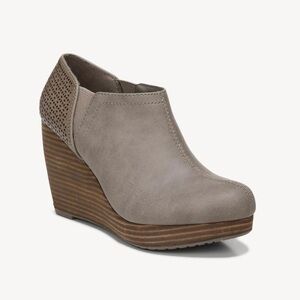 Dr. Scholl’s Harlow Wedge Bootie in Taupe - NWT